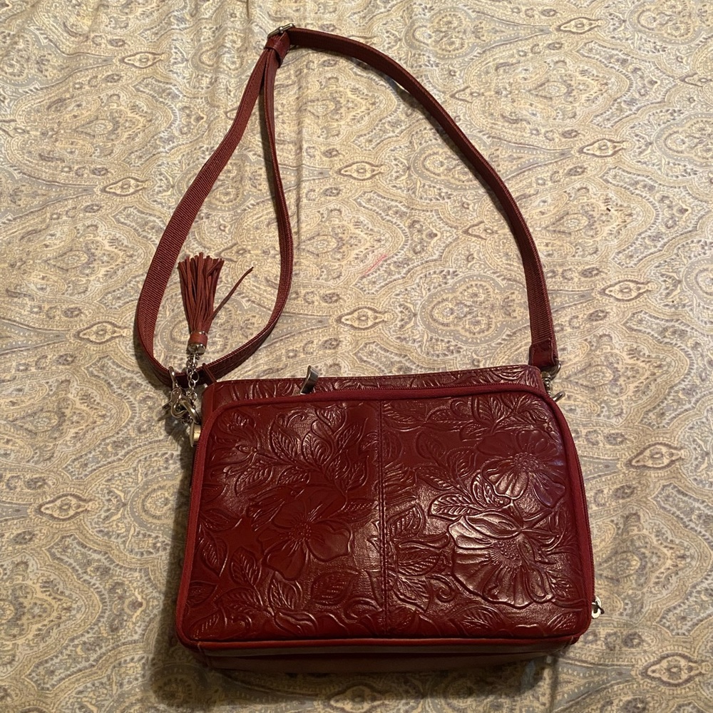 Gun Tote’n Mamas concealed carry purse red